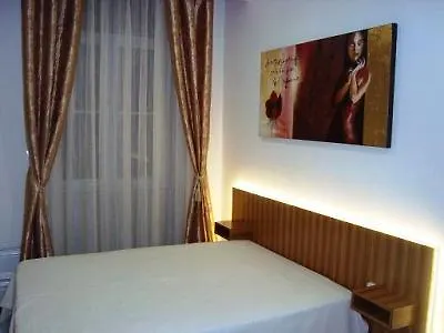 Residencial Portomadrid بيت ضيافة بورتو